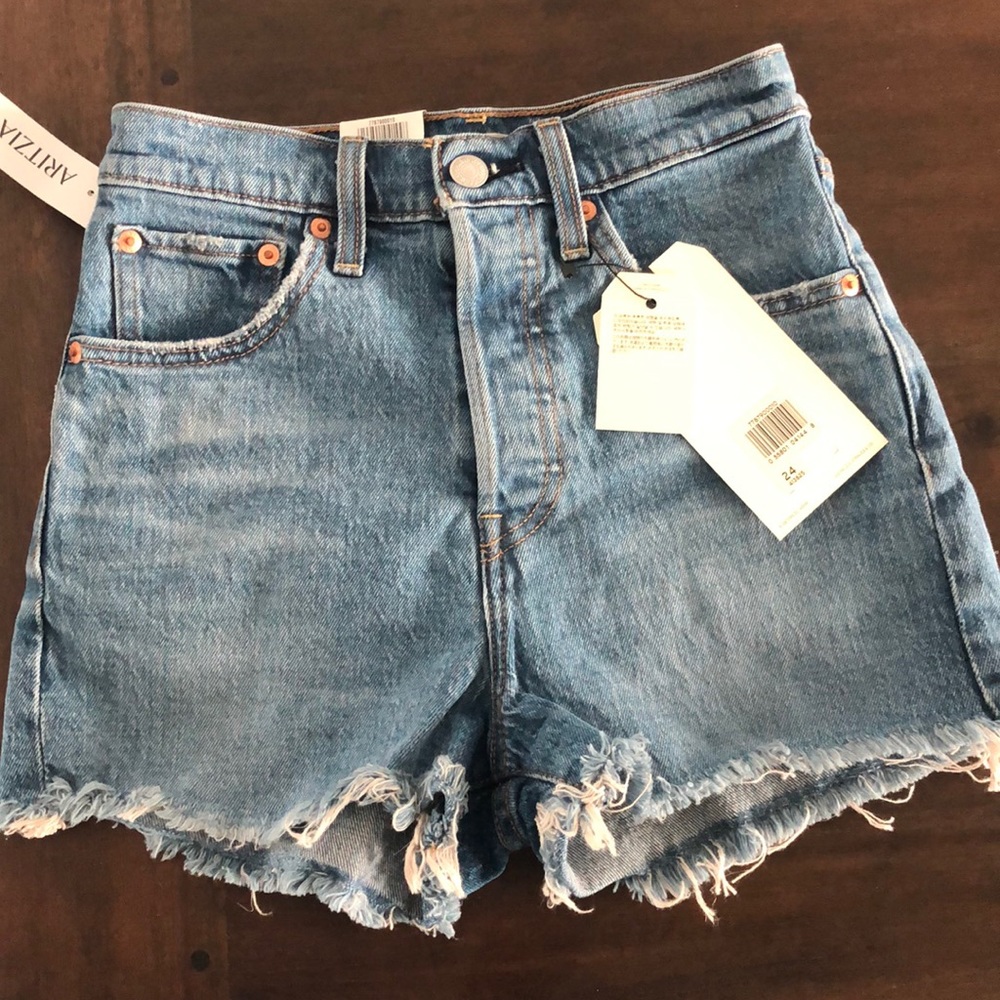 Levi’s Premium Ribcage Shorts